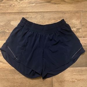 Hotty hot low rise short 4”